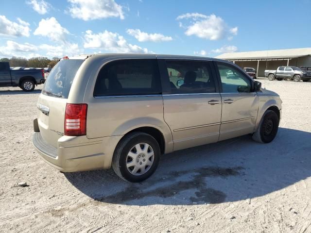 2009 Chrysler Town & Country LX