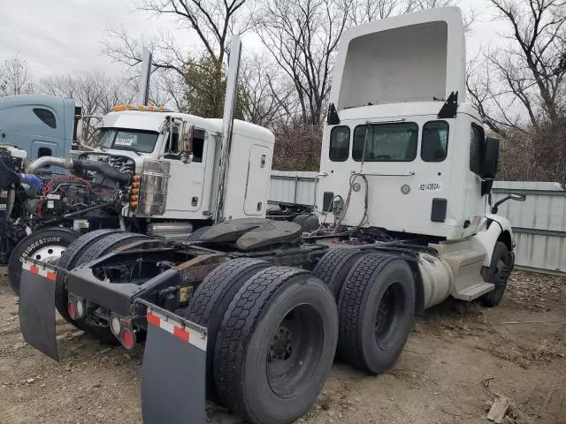 2018 Peterbilt 579