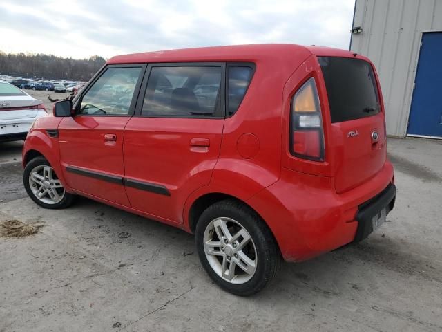 2010 KIA Soul +