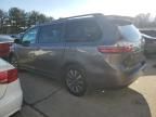 2018 Toyota Sienna XLE