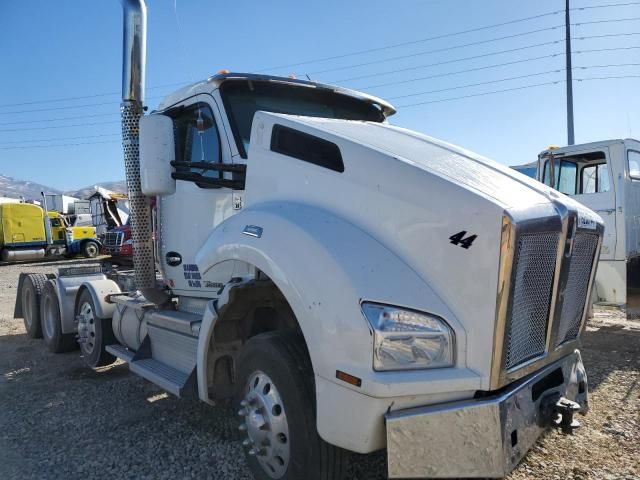 2021 Kenworth Construction T880