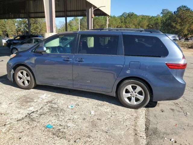 2015 Toyota Sienna LE