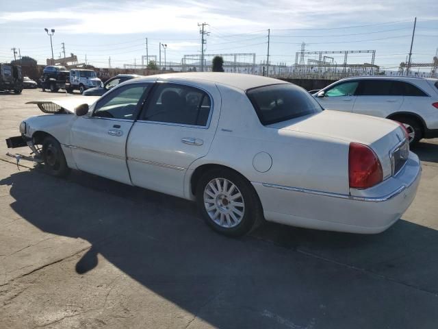 2005 Lincoln Town Car Signature