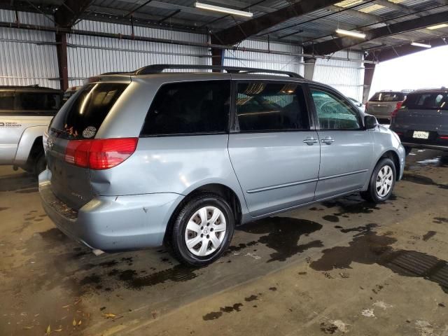 2004 Toyota Sienna CE