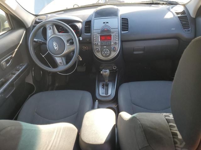 2010 KIA Soul +