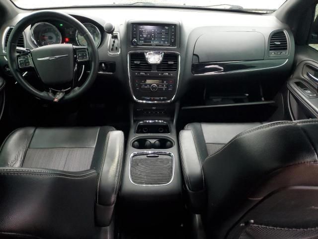 2015 Chrysler Town & Country S