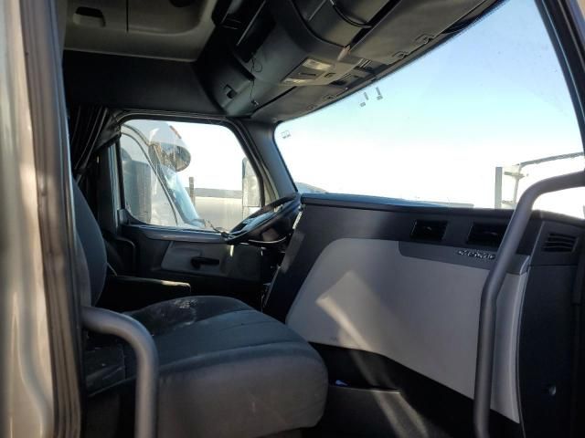 2019 Freightliner Cascadia 126