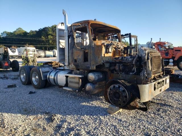 2013 Mack 600 CHU600