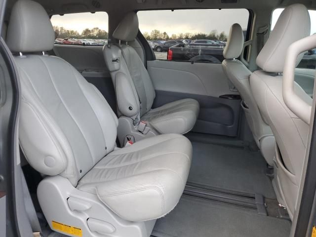 2013 Toyota Sienna XLE