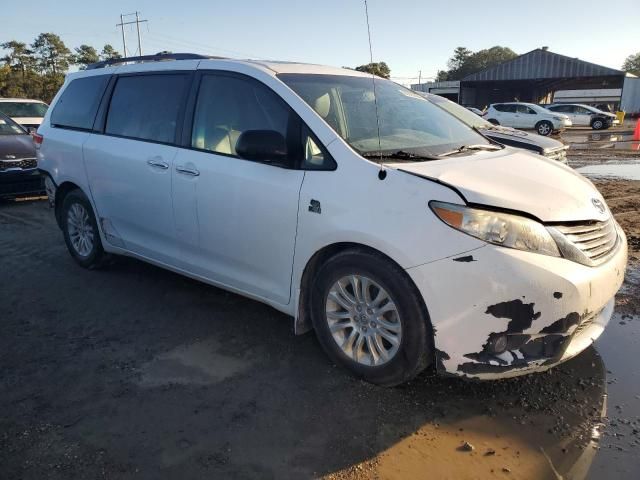 2012 Toyota Sienna XLE