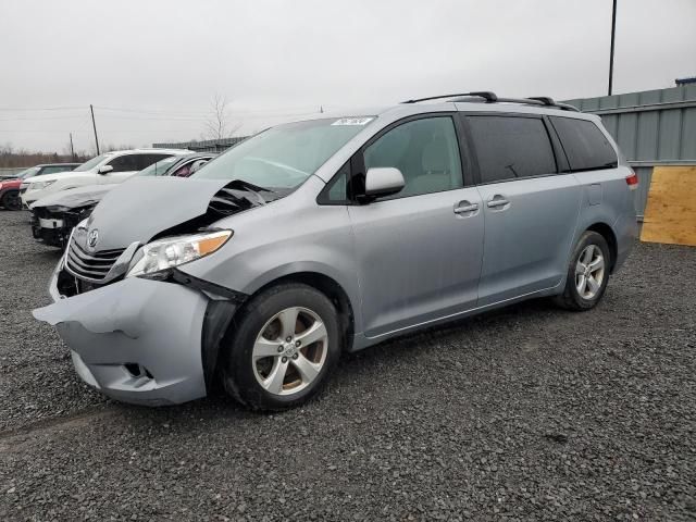 2014 Toyota Sienna LE