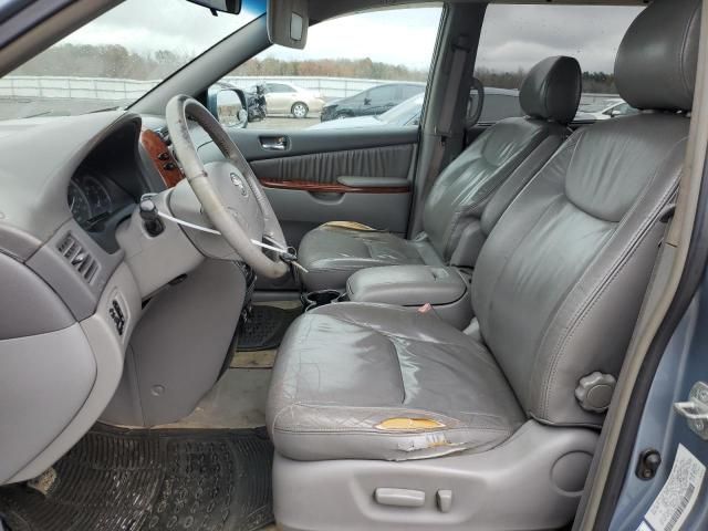 2004 Toyota Sienna XLE