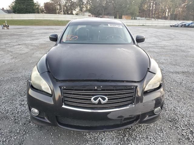 2011 Infiniti M56