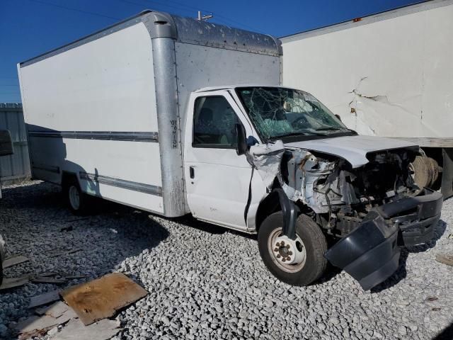 2023 Ford Econoline E350 Super Duty Cutaway Van