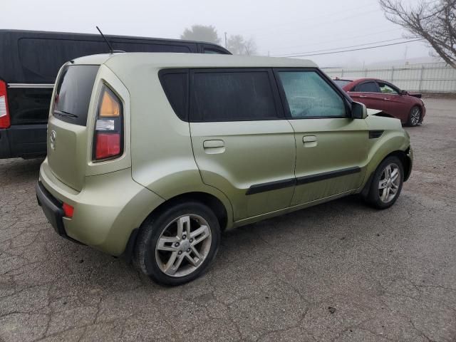 2010 KIA Soul +