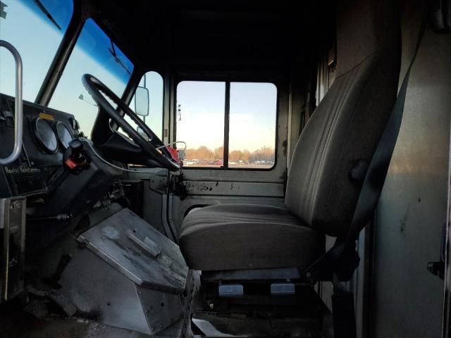 2009 Freightliner Chassis M Line WALK-IN Van