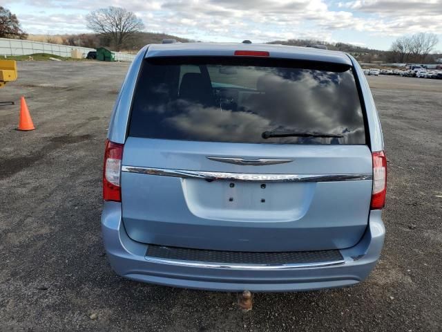 2013 Chrysler Town & Country Touring