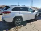 2017 Toyota Highlander SE