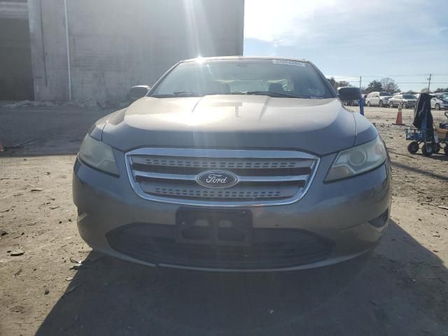 2011 Ford Taurus SE