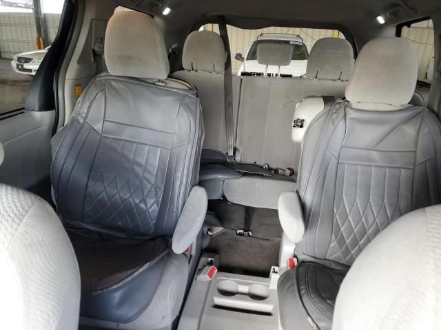 2012 Toyota Sienna LE