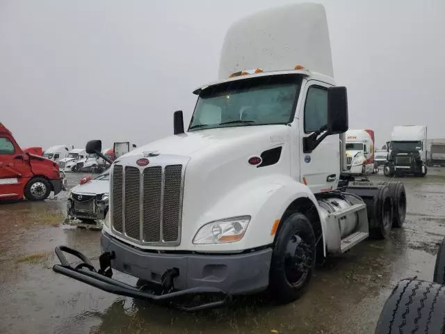 2018 Peterbilt 579