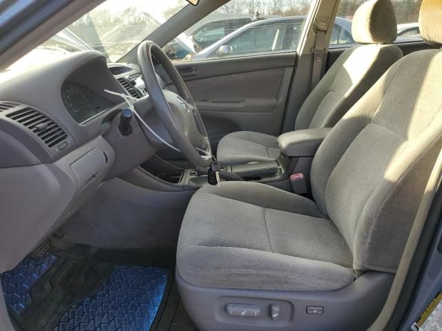 2004 Toyota Camry LE