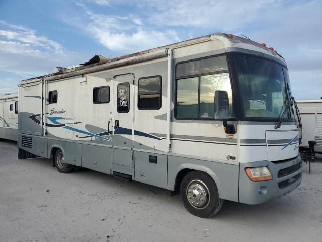 2004 Winnebago 2004 Workhorse Custom Chassis Motorhome Chassis W2