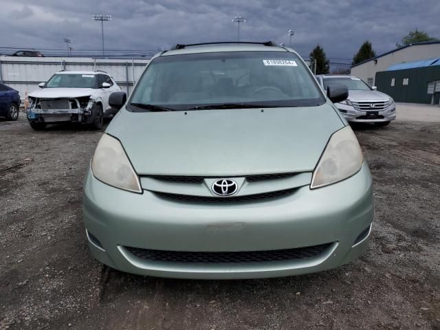 2009 Toyota Sienna CE