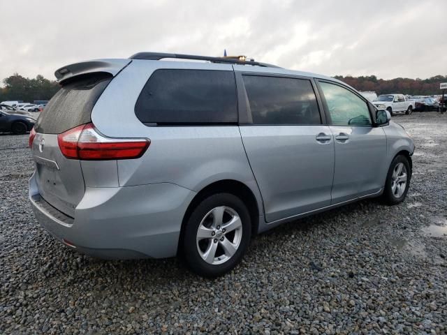 2016 Toyota Sienna LE