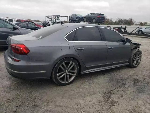 2017 Volkswagen Passat R-Line