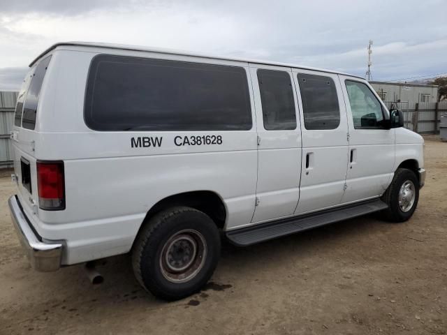 2013 Ford Econoline E350 Super Duty Wagon