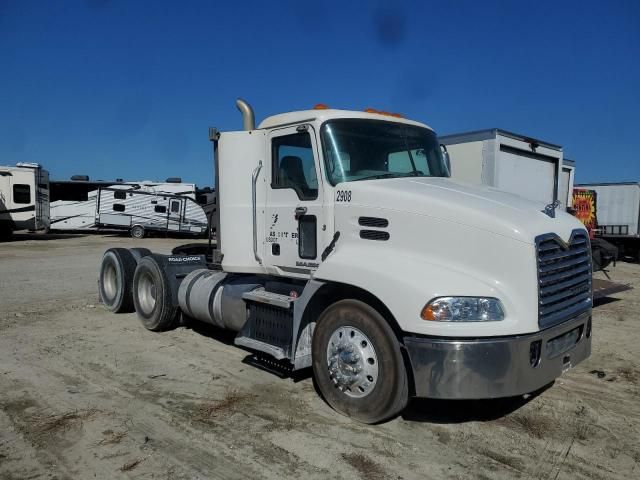 2017 Mack 600 CXU600