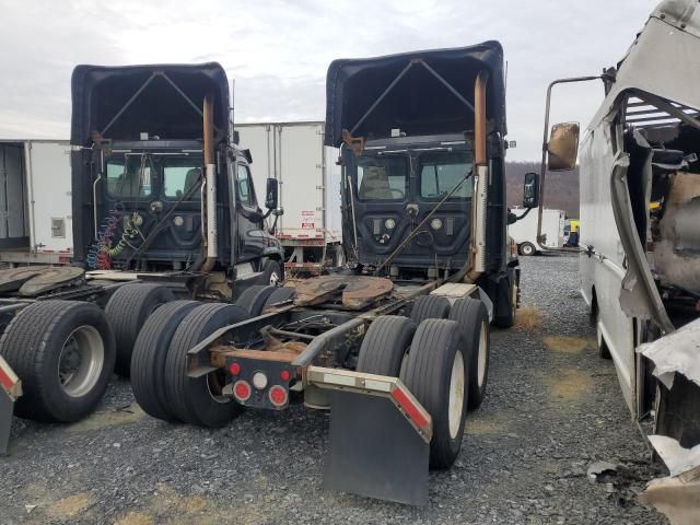 2017 Freightliner Cascadia 125