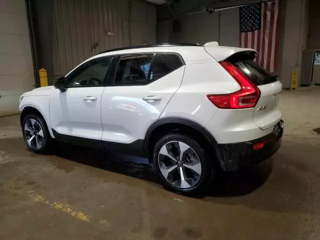 2024 Volvo XC40 Plus