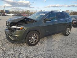 Salvage SUVs for sale at auction: 2019 Jeep Cherokee Latitude