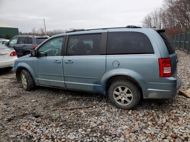 2010 Chrysler Town & Country LX