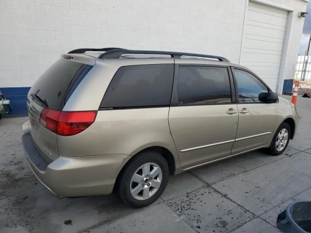 2004 Toyota Sienna CE