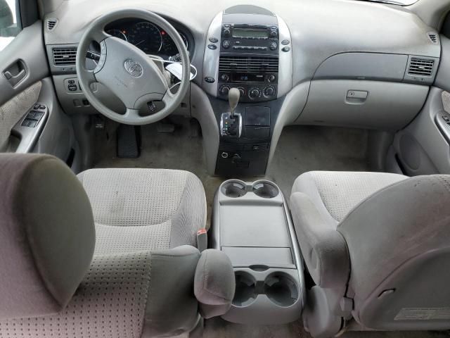 2007 Toyota Sienna CE