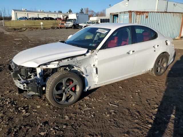 2017 Alfa Romeo Giulia Q4