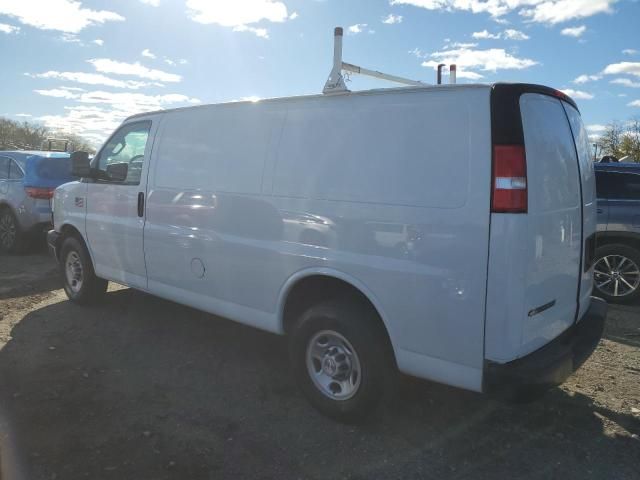 2022 Chevrolet Express G2500