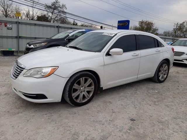 2013 Chrysler 200 Touring