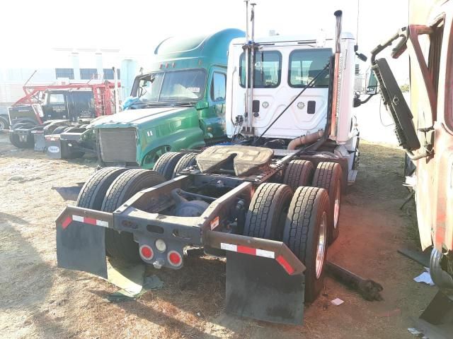 2011 Freightliner Cascadia 125