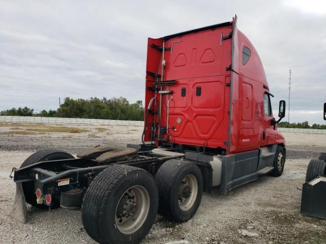 2014 Freightliner Cascadia 125