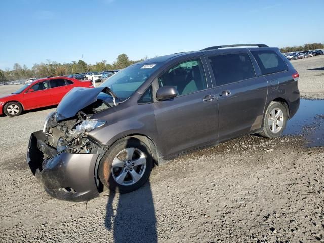 2013 Toyota Sienna LE