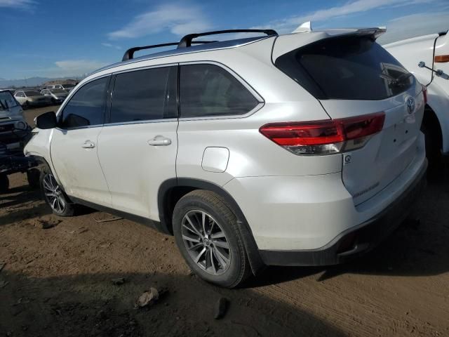 2019 Toyota Highlander SE