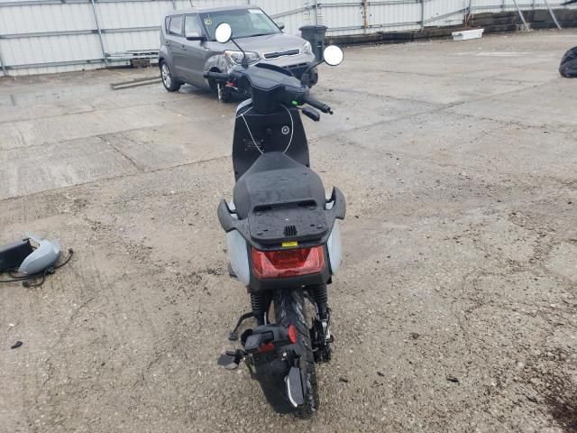 2022 NIU Scooter