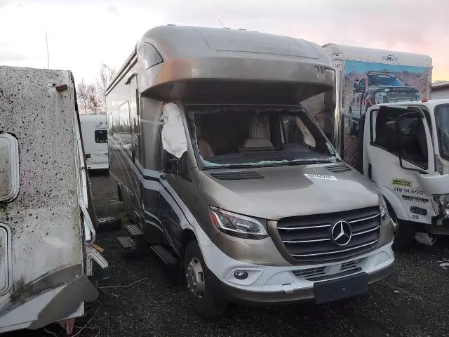 2022 Winnebago 2022 MERCEDES-BENZ Sprinter 3500