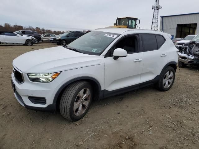 2020 Volvo XC40 T5 Momentum