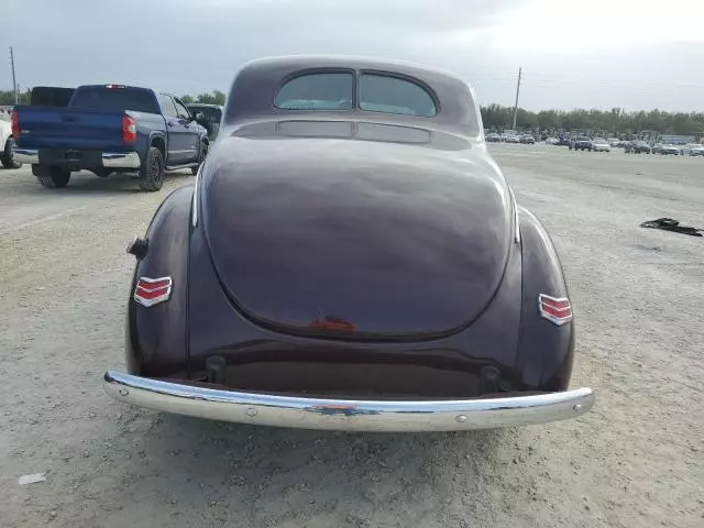 1940 Ford Deluxe