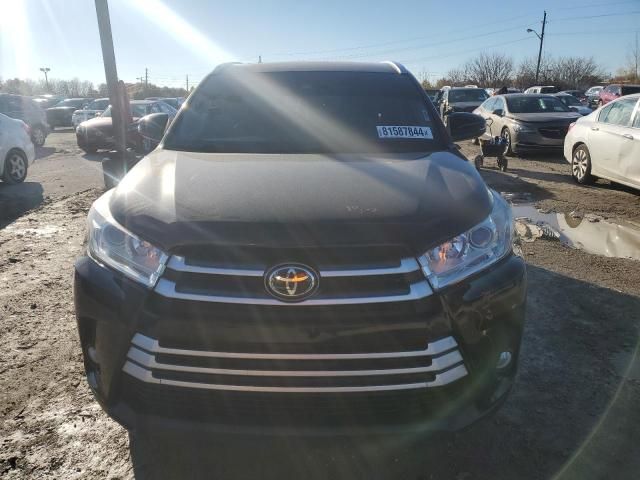 2019 Toyota Highlander SE